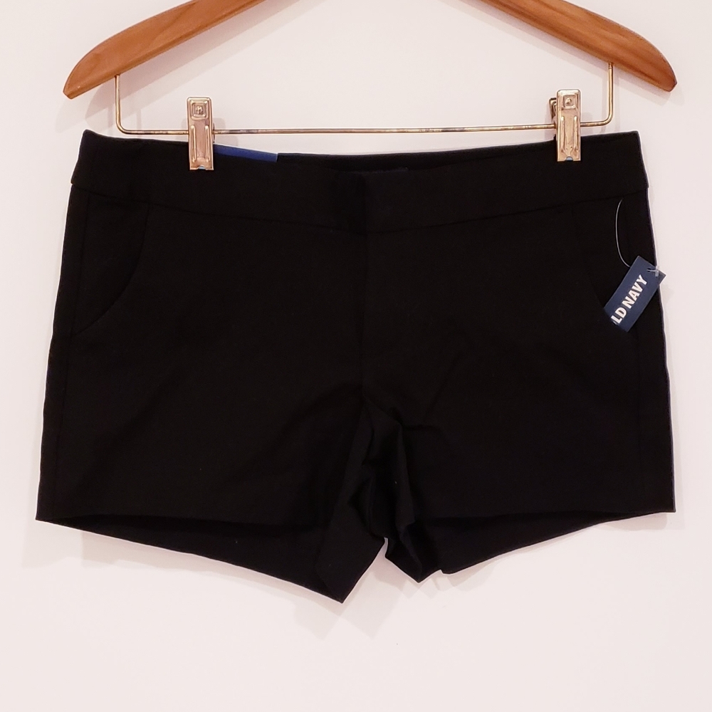 Old navy black shorts with pockets size 6